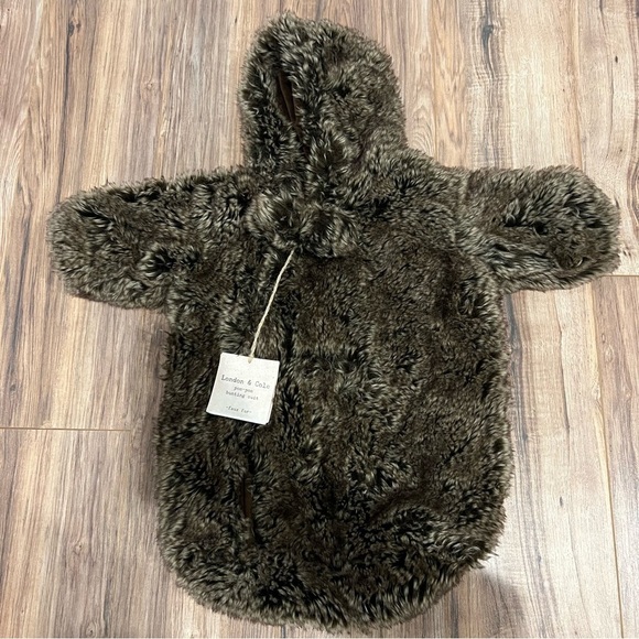 NWT London & Cole Pom Pom bunting faux fur suit - Picture 2 of 9
